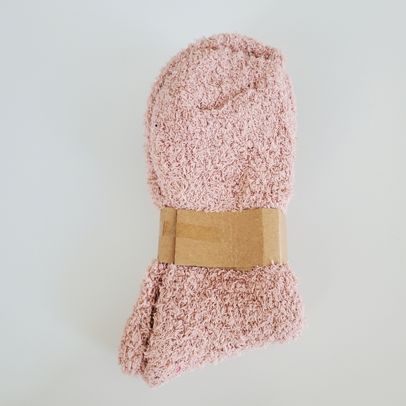 Yingzifeiwu heart fuzzy socks NWT - Picture 2 of 4